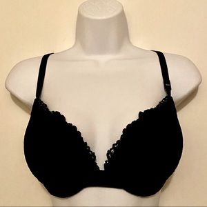 Victoria's Secret Very Sexy Push-Up/Pigeonnant Bra